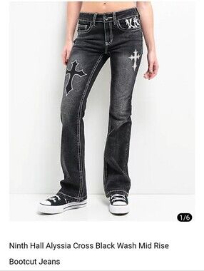 Ninth Hall Alyssia Cross Black Wash Mid-Rise Bootcut Jeans Size: 18 NWT